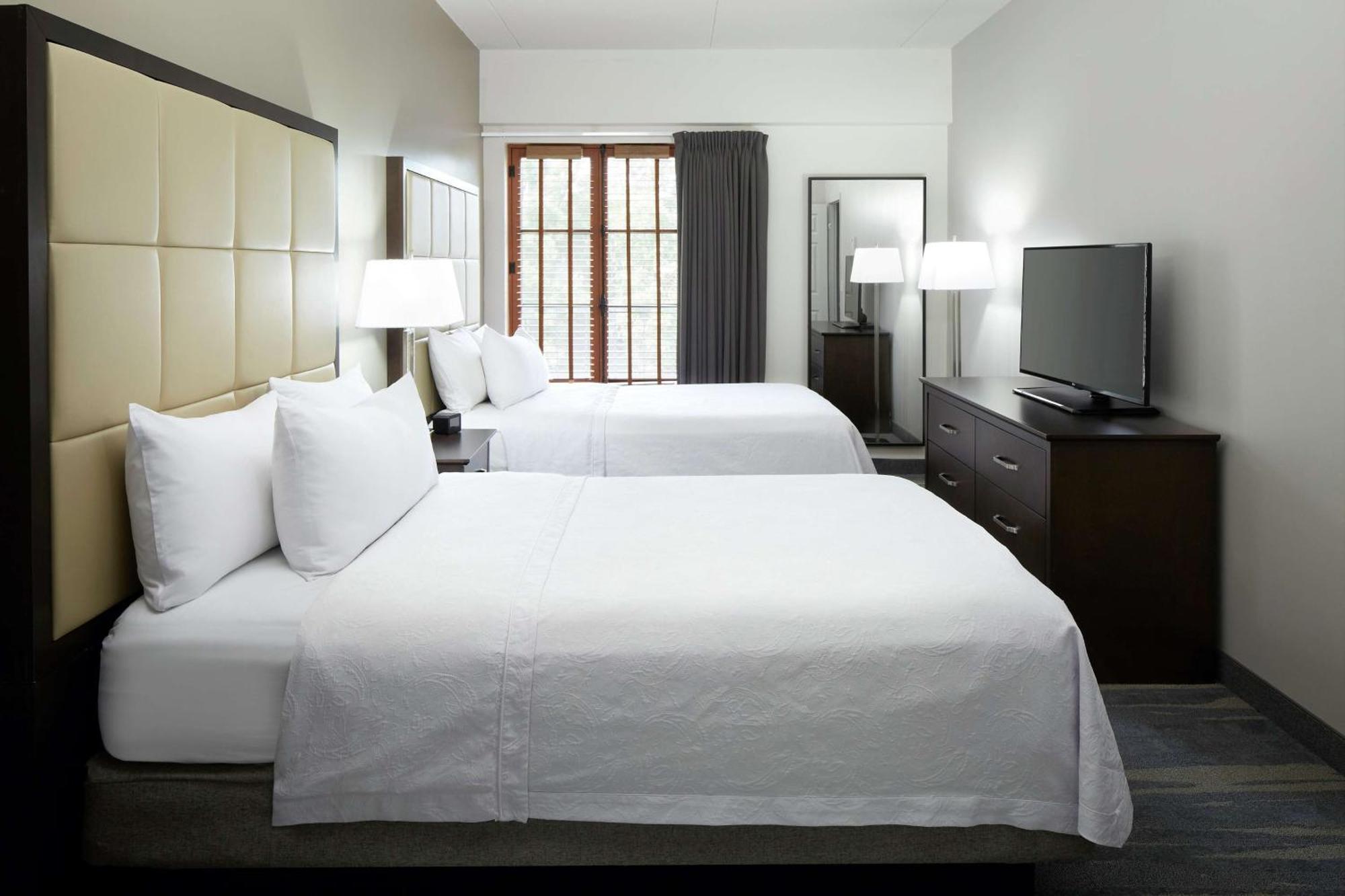 Homewood Suites By Hilton Mont-Tremblant Resort Bagian luar foto